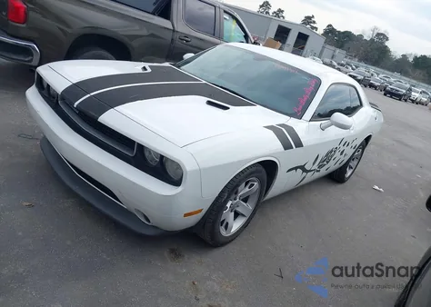 2013 Dodge Challenger Sxt z USA, uszkodzony, nr VIN 2C3CDYAG5DH737115